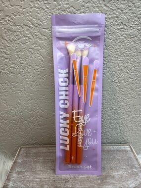 $7 🌙 Lucky Chick 3 Piece Lavender & Orange Eye Brush Set NEW